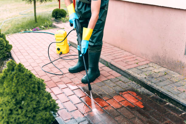 Why Choose Our Certified Pressure Washing Experts for Your Project Needs in Stratford, TX?
